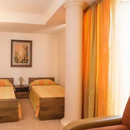 Dafi فندق بلوفديف