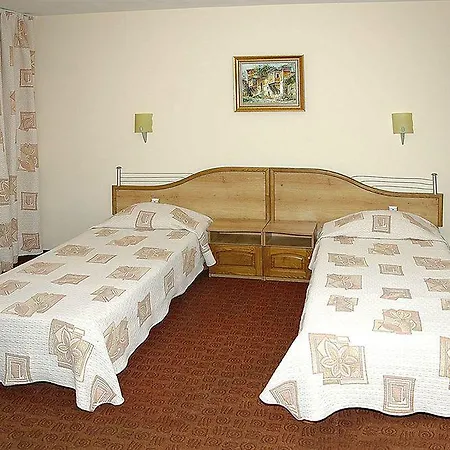 дафи 3*