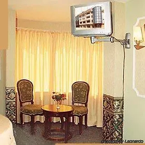 فندق Dafi 3*